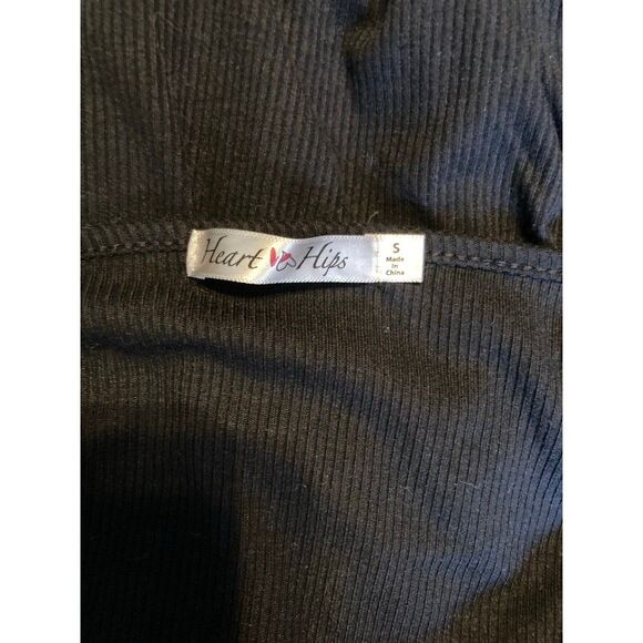 Hearts and hips, black, one sleeve cut out side dress - Picture 2 of 4